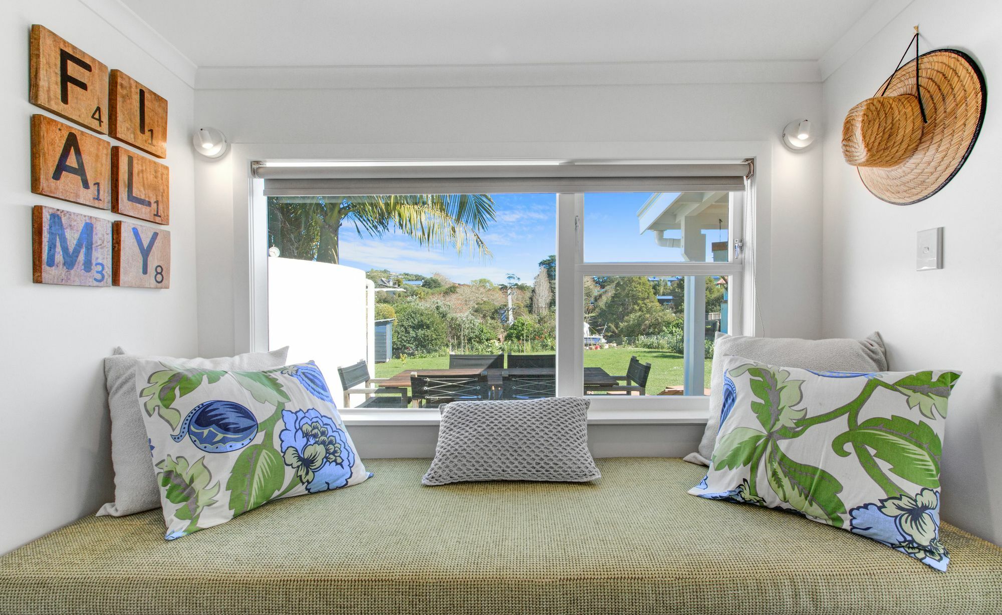 The Little Blue Bach In Oneroa Village By Waiheke Unlimited Exteriér fotografie